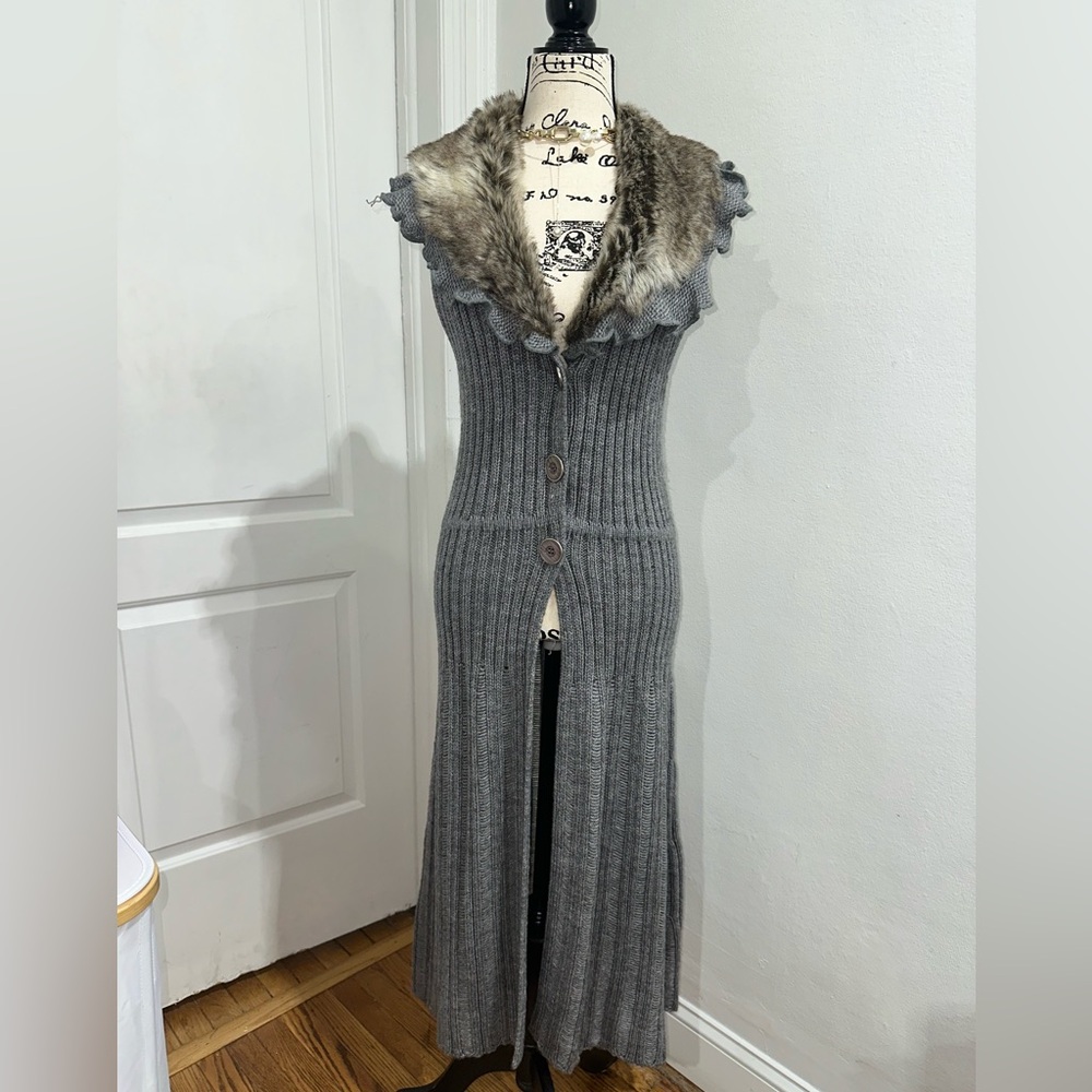 Sioni Gray Knit Cardigan with Faux Fur Collar